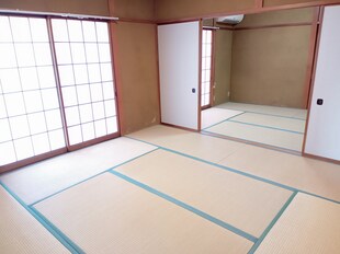 向新庄町４丁目貸家の物件内観写真